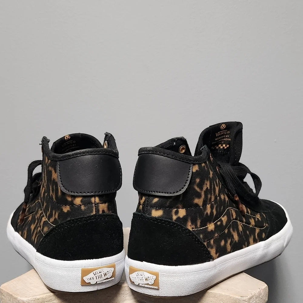 Vans Women's High-Top Sneakers - Black and Brown Leopard Print - Picture 4 of 6